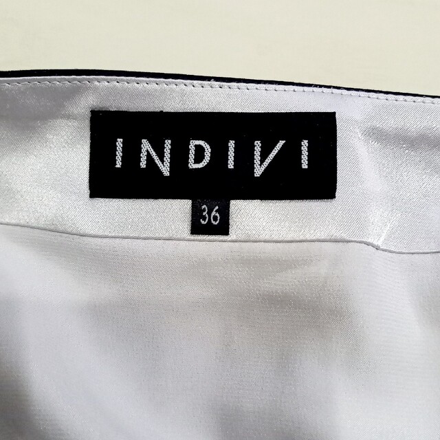 INDIVI(インディヴィ)のインディヴィ　INDIVI　膝丈スカート レディースのスカート(ひざ丈スカート)の商品写真