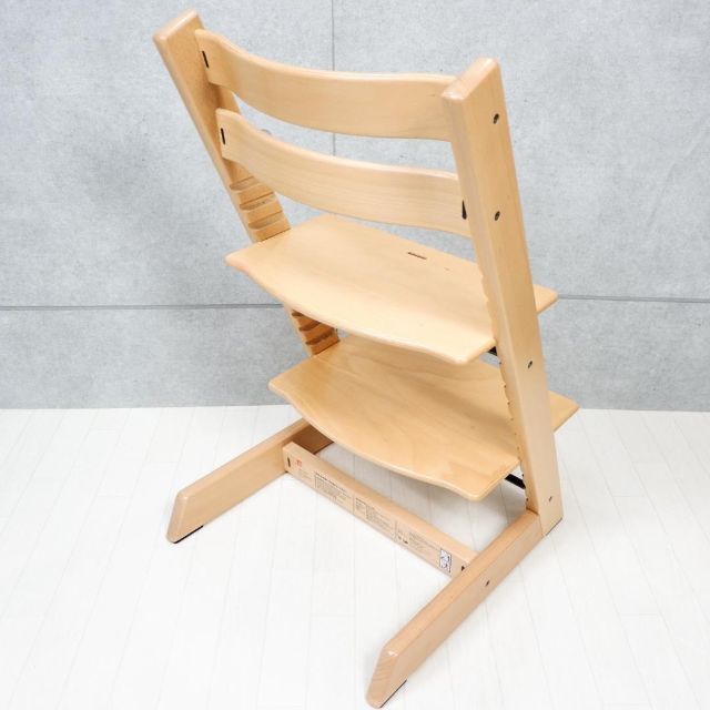 Stokke(ストッケ)の人気モデル✨　ストッケ　トリップトラップ シリアル6~ 新型 グライダー付 キッズ/ベビー/マタニティの寝具/家具(その他)の商品写真