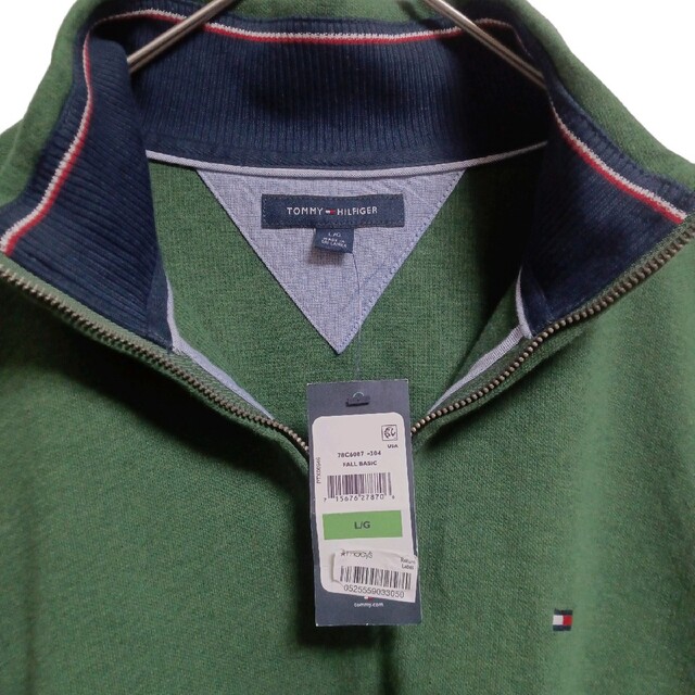 TOMMY HILFIGER(トミーヒルフィガー)の【90S古着】トミーヒルフィガースエットトレーナーハーフジップグリーン　ロゴ　L メンズのトップス(スウェット)の商品写真