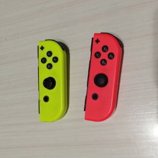 ニンテンドースイッチ(Nintendo Switch)の任天堂スイッチ　ジョイコン（ジャンク）2個(家庭用ゲーム機本体)