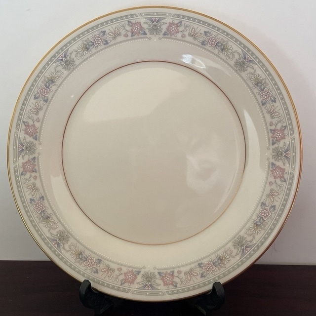 Noritake(ノリタケ)のお値下げ❗️Noritake Contemporary fine china   インテリア/住まい/日用品のキッチン/食器(食器)の商品写真