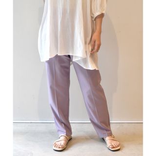 ダブルクローゼット(w closet)の最終値下げ❕【新品】w closet スリムスラックスパンツ M ラベンダー(カジュアルパンツ)