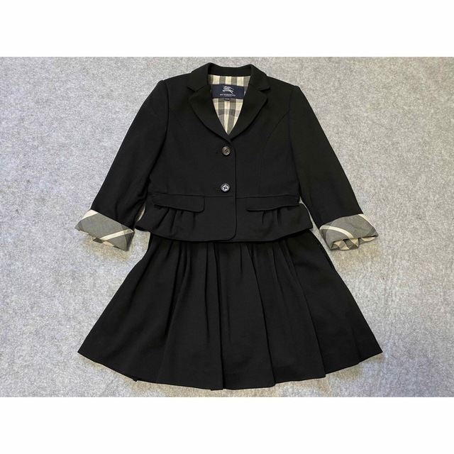 BURBERRY(バーバリー)のBurberry 120cm セットアップ スーツ　女の子　スカートセット キッズ/ベビー/マタニティのキッズ服女の子用(90cm~)(ドレス/フォーマル)の商品写真