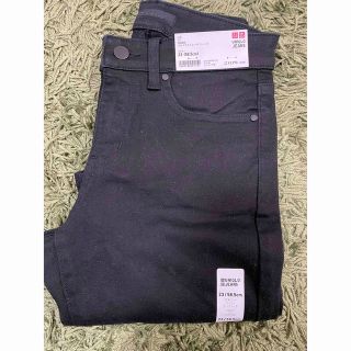 ユニクロ(UNIQLO)の専用！新品　ユニクロ　ウルトラストレッチジーンズ　23(スキニーパンツ)