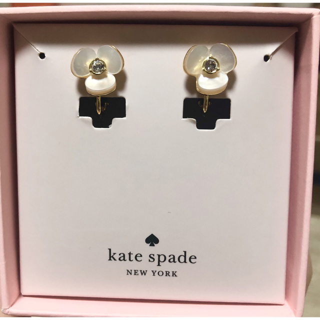 kate spade new york(ケイトスペードニューヨーク)の【未使用】ケイトスペード　ディスコパンジーイヤリング レディースのアクセサリー(イヤリング)の商品写真