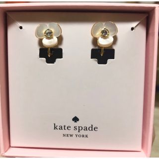 ケイトスペードニューヨーク(kate spade new york)の【未使用】ケイトスペード　ディスコパンジーイヤリング(イヤリング)