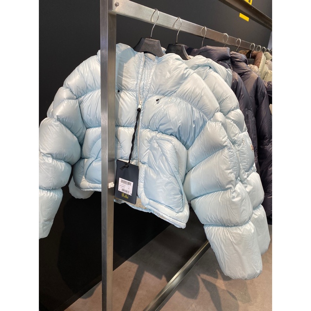 MONCLER(モンクレール)のmoncler geniusモンクレールdingyun zhangダウン コード レディースのジャケット/アウター(ダウンジャケット)の商品写真