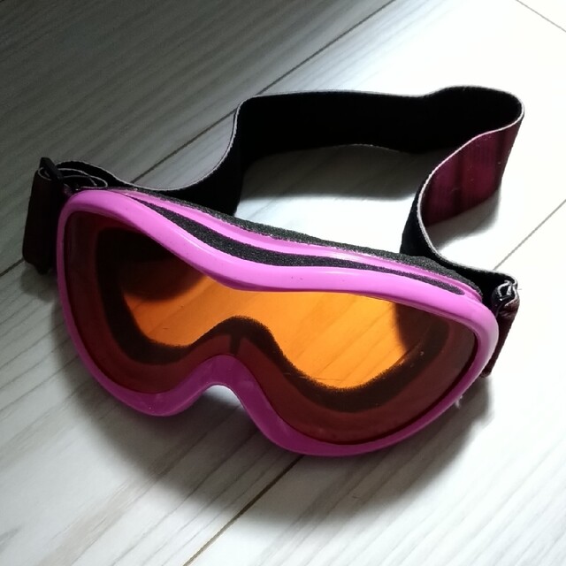 スキーウェア　ゴーグル付き　女児　130　ピンク　つなぎ　アジャスターあり スポーツ/アウトドアのスキー(ウエア)の商品写真