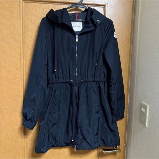 MONCLER - モンクレール トレンチコート レインコートの通販|ラクマ