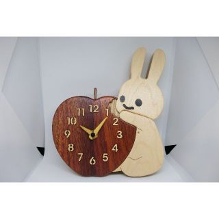 CUNE - 未使用 CUNE キューン うさぎ りんご 置き時計 インテリア 小物