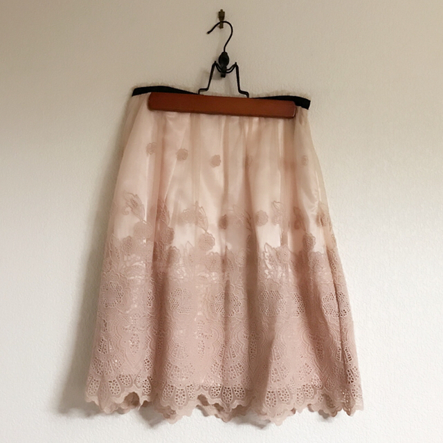INED(イネド)のINED♡フラワーレース刺繍スカート レディースのスカート(ひざ丈スカート)の商品写真