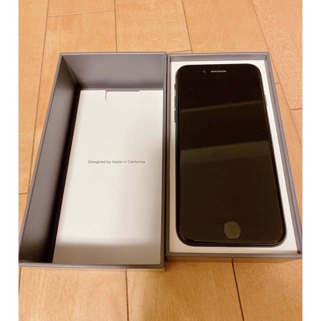 iphone 8  b simフリー スペースグレイmq782j/a  携帯電話