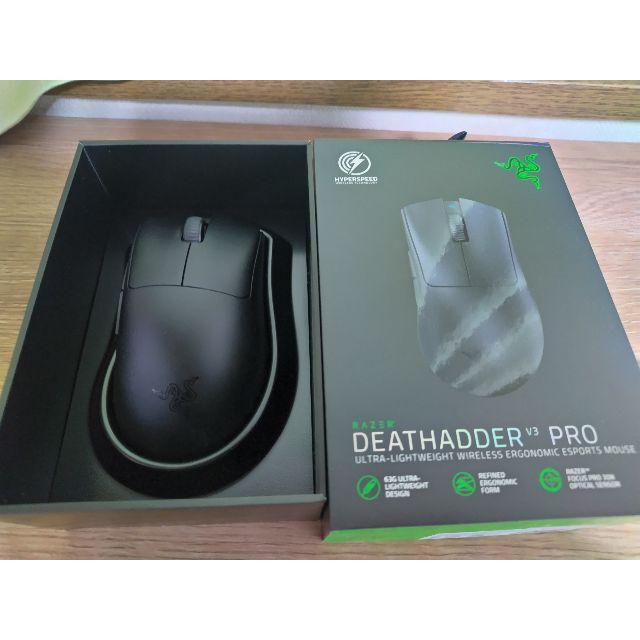 Razer(レイザー)のrazer DeathAdder V3 pro スマホ/家電/カメラのPC/タブレット(PC周辺機器)の商品写真