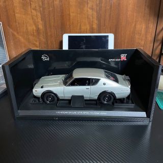 絶版未展示品　京商1/18スカイライン 2000 GT-R ストリートバージョン