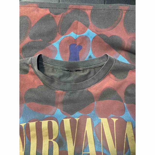 NIRVANA Heart-Shaped Box Tシャツ  カートコバーン メンズのトップス(Tシャツ/カットソー(半袖/袖なし))の商品写真