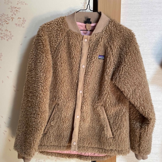 patagonia(パタゴニア)のパタゴニアのレトロボアジャケットまり様専用 キッズ/ベビー/マタニティのキッズ服女の子用(90cm~)(ジャケット/上着)の商品写真