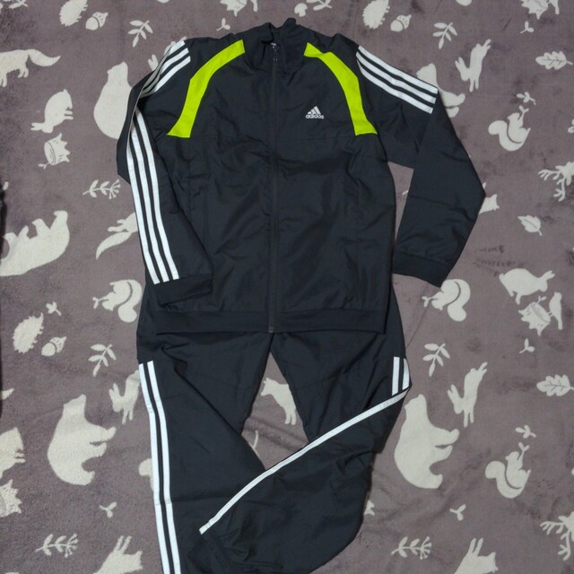 adidas(アディダス)のadidas 150 ジャージ上下セット キッズ/ベビー/マタニティのキッズ服男の子用(90cm~)(その他)の商品写真