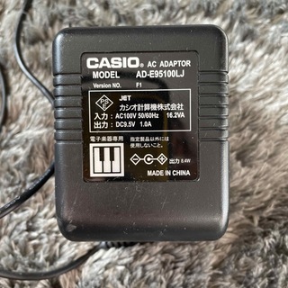 カシオ(CASIO)のカシオ　AD-E95100LJ  電子ピアノ用ACアダプター　(電子ピアノ)