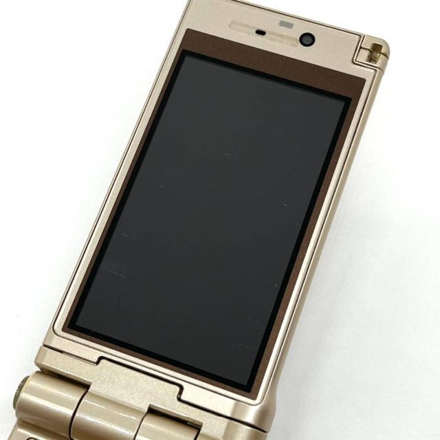 Panasonic(パナソニック)のdocomo P905i ゴールド FOMA ガラケー ワンプッシュオープン スマホ/家電/カメラのスマートフォン/携帯電話(携帯電話本体)の商品写真