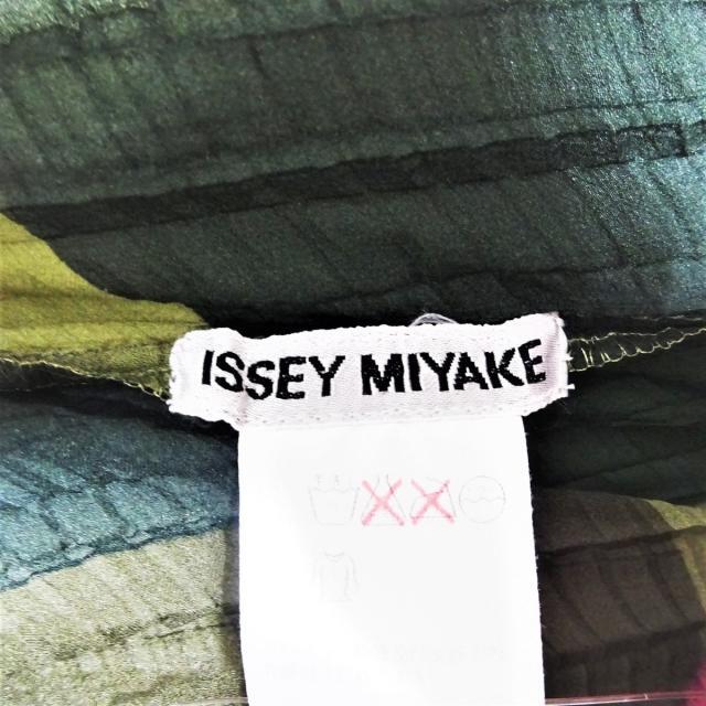 ISSEY MIYAKE(イッセイミヤケ)のイッセイミヤケ ノースリーブカットソー M レディースのトップス(カットソー(半袖/袖なし))の商品写真