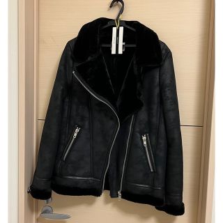 フォーエバートゥエンティーワン(FOREVER 21)の【最終値下げ】Forever21 フェイクムートンライダースジャケット(ライダースジャケット)