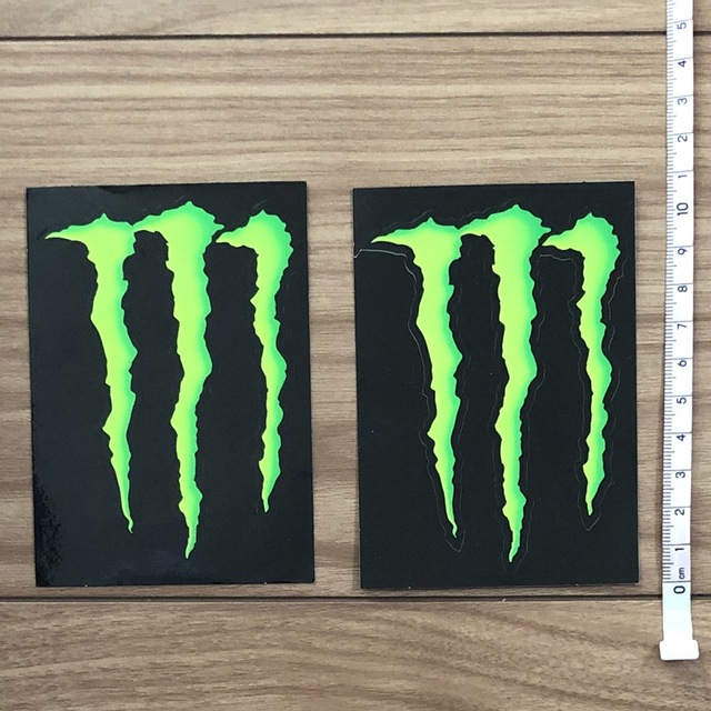 Monster Energy(モンスターエナジー)のモンスターエナジー☆ステッカー 2枚セット エンタメ/ホビーのコレクション(ノベルティグッズ)の商品写真