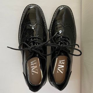 ザラ(ZARA)のZARA ウィングチップ シューズ  36(ローファー/革靴)