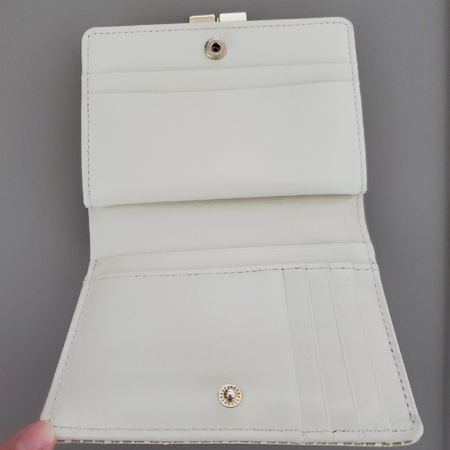 H.P.FRANCE(アッシュペーフランス)の文庫革　二つ折り財布(がま札) レディースのファッション小物(財布)の商品写真
