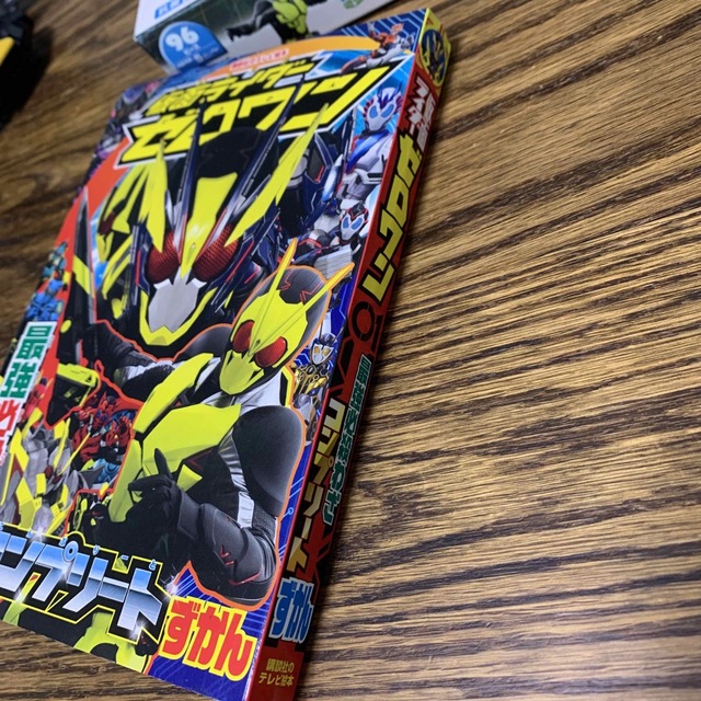 BANDAI(バンダイ)の仮面ライダーゼロワン　変身ベルト　DXプログライズキー エンタメ/ホビーのフィギュア(特撮)の商品写真