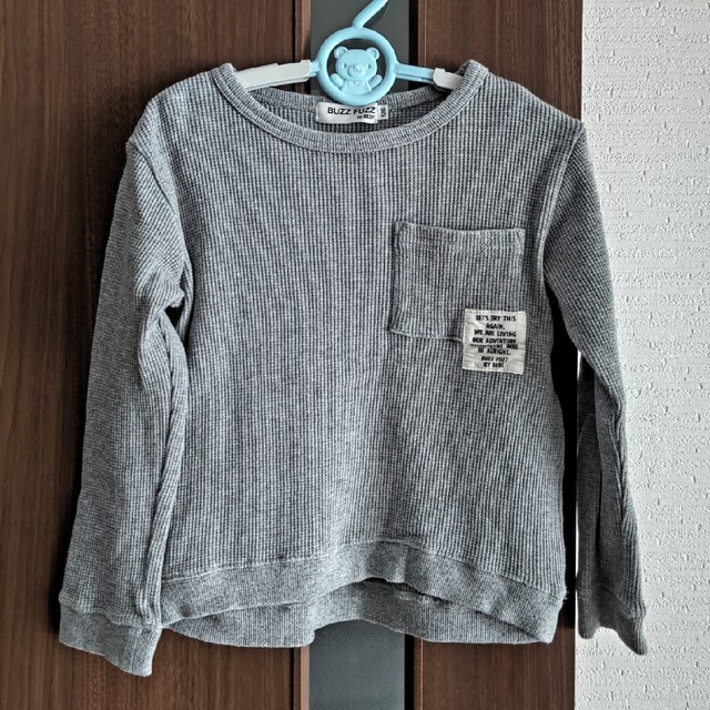 BeBe(ベベ)のbebe BUZZFUZZ バズファズ  Tシャツ120cm キッズ/ベビー/マタニティのキッズ服男の子用(90cm~)(Tシャツ/カットソー)の商品写真