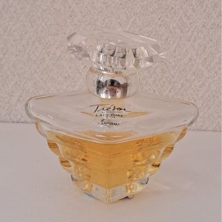 ランコム(LANCOME)の【値下げしました！】ランコム トレゾア オー ドゥ パルファン　45ml(香水(女性用))