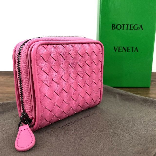 未使用品 BOTTEGAVENETA コンパクトウォレット 130ピンク素材