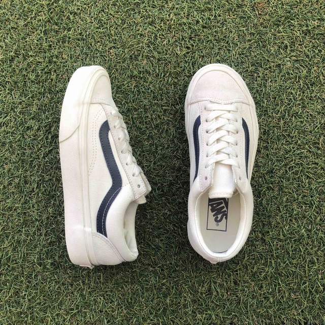 VANS(ヴァンズ)の美品22.5US企画！VANS STYLE 36ヴァンズ  HT845 レディースの靴/シューズ(スニーカー)の商品写真