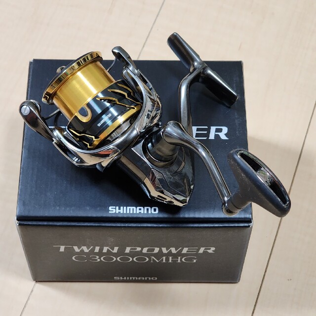 シマノ(SHIMANO) スピニングリール 20 ツインパワー C3000MHG