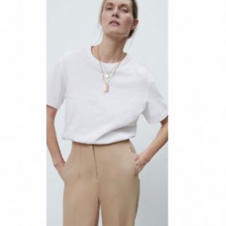 ザラ(ZARA)のザラ　ZARA  ハイウエストパンツ　XS  ベージュ　テーパード(カジュアルパンツ)