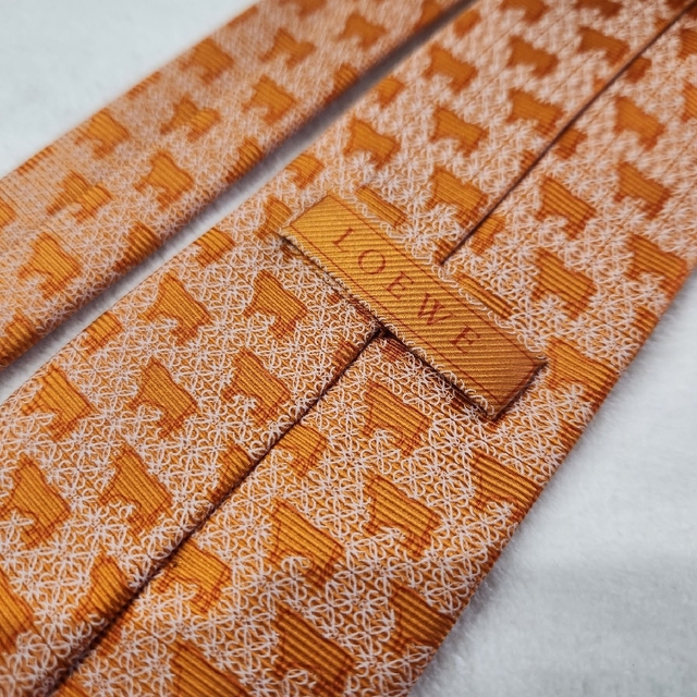 【LOEWE】ハイブランドネクタイ★オレンジ★牛★メンズ★イタリア★シルク