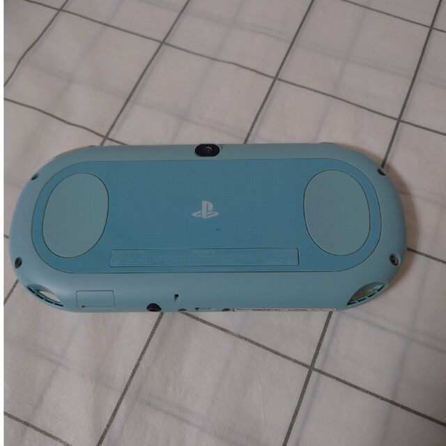 「PlayStation®Vita（PCH-2000シリーズ）Wi-Fiモデル