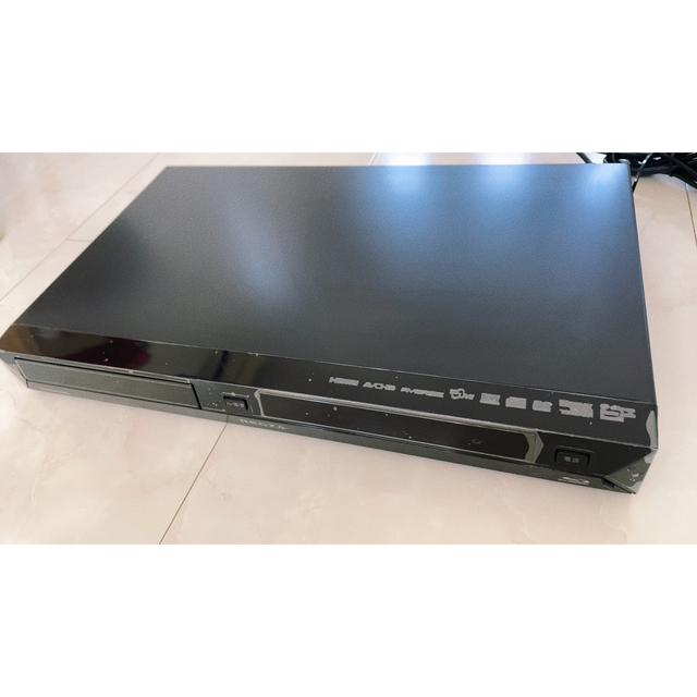 ブランド 新品 【美品】REGZA ブルーレイレコーダー DBR-Z110 W