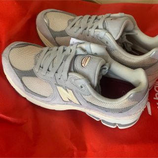 New Balance - 新品New Balance M2002RLN GRAY 23.5cmの通販 by きり's ...