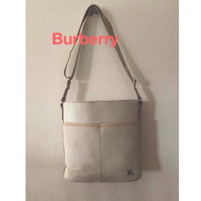 BURBERRY BLUE LABEL(バーバリーブルーレーベル)のSALE♡Burberry ショルダーバッグ　ベージュ レディースのバッグ(ショルダーバッグ)の商品写真