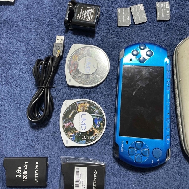 PlayStation Portable(プレイステーションポータブル)のPSP 3000 ☆良品☆　PSP-3000  バイブラントブルー エンタメ/ホビーのゲームソフト/ゲーム機本体(携帯用ゲーム機本体)の商品写真