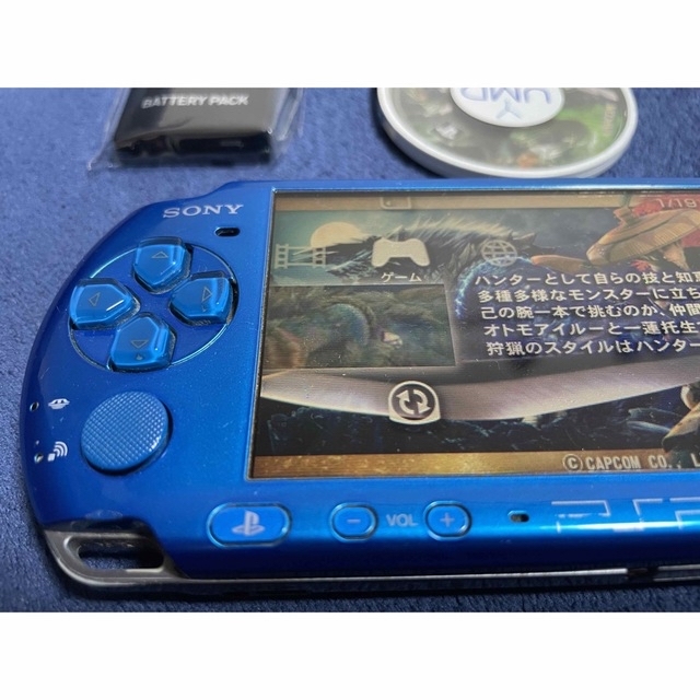 PlayStation Portable(プレイステーションポータブル)のPSP 3000 ☆良品☆　PSP-3000  バイブラントブルー エンタメ/ホビーのゲームソフト/ゲーム機本体(携帯用ゲーム機本体)の商品写真