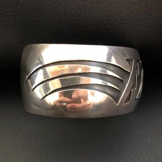 INDIAN JEWELRY - NAVAJO Willie Yazzie バングル A インディアン