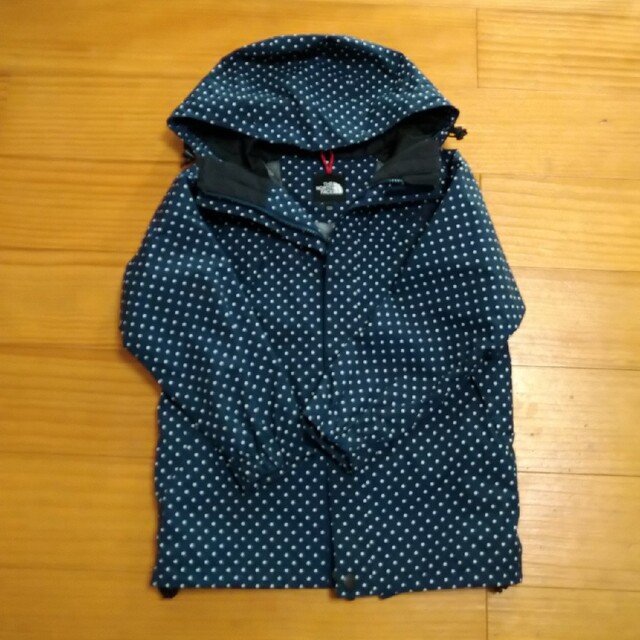 THE NORTH FACE(ザノースフェイス)のキッズ　ノースフェイス　ナイロンジャケット キッズ/ベビー/マタニティのキッズ服女の子用(90cm~)(ジャケット/上着)の商品写真