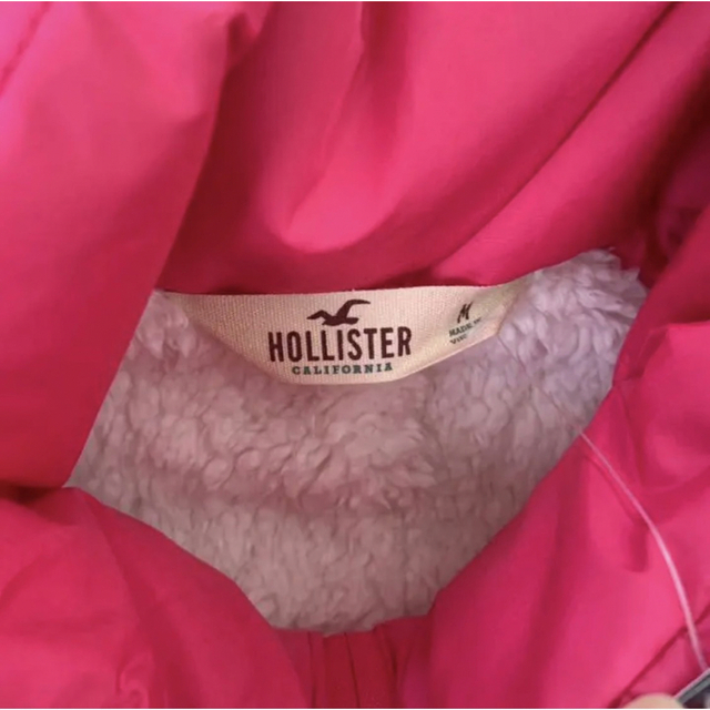 Hollister(ホリスター)の【新品未使用タグ付き】ホリスター　ダウンベスト レディースのジャケット/アウター(ダウンベスト)の商品写真