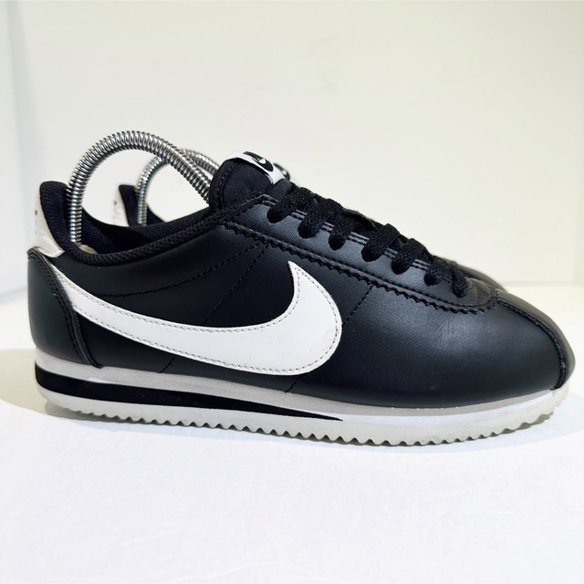 NIKE(ナイキ)のNIKE★CORTEZ/コルテッツ★レザー★ブラックホワイト/黒白★23.5cm レディースの靴/シューズ(スニーカー)の商品写真