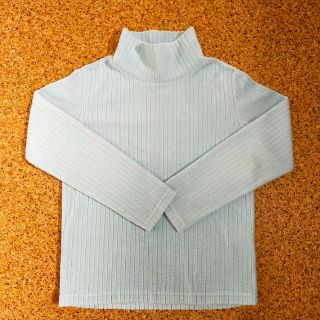 ユニクロ(UNIQLO)のユニクロ　起毛ハイネックトップス　水色　130cm(その他)