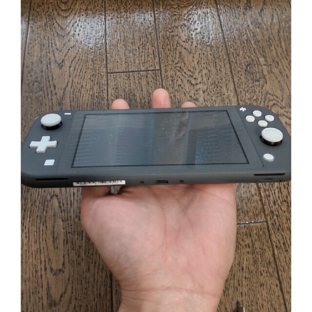 Nintendo Switch(ニンテンドースイッチ)のSwitchライト（ジャンク品） エンタメ/ホビーのゲームソフト/ゲーム機本体(家庭用ゲーム機本体)の商品写真