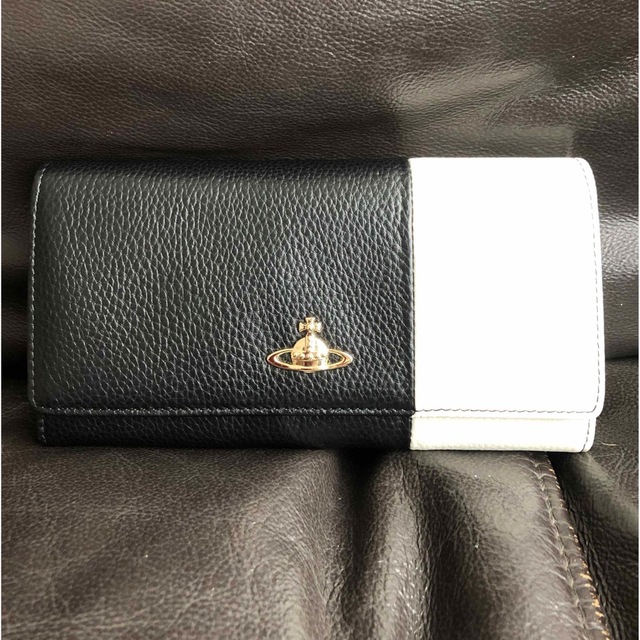 新品☆75%売り切り値下げ‼️AlexanderMcQueenチェーンウォレット