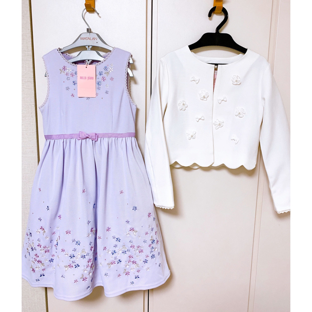 キッズ服女の子用(90cm~)新品&美品　メゾピアノ  110 おもちゃ柄2点セット　ワンピース、カーディガン